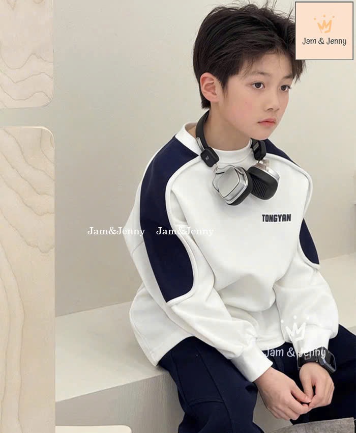 JJ 5989 - Bộ nỉ hai da Jam & Jenny áo trắng in 2 mặt + quần đen bé trai size 6-12y