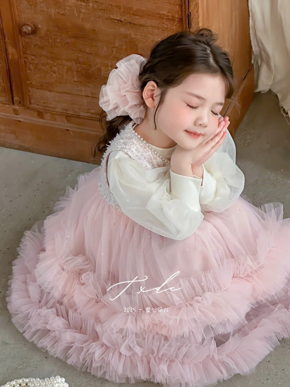 W25172 - Set 2ct áo len + váy công chúa 2 màu hồng/kem cho bé size 90-130