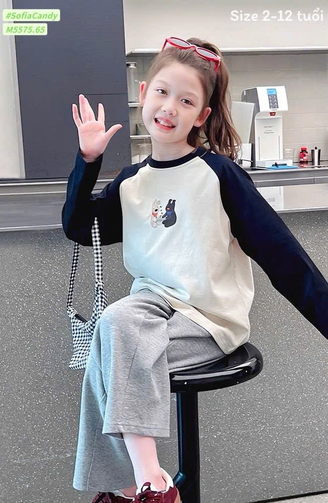 M5575 - Bộ Mia Kids áo dài tay cotton in hình cún + quần nỉ ghi size 2-12y