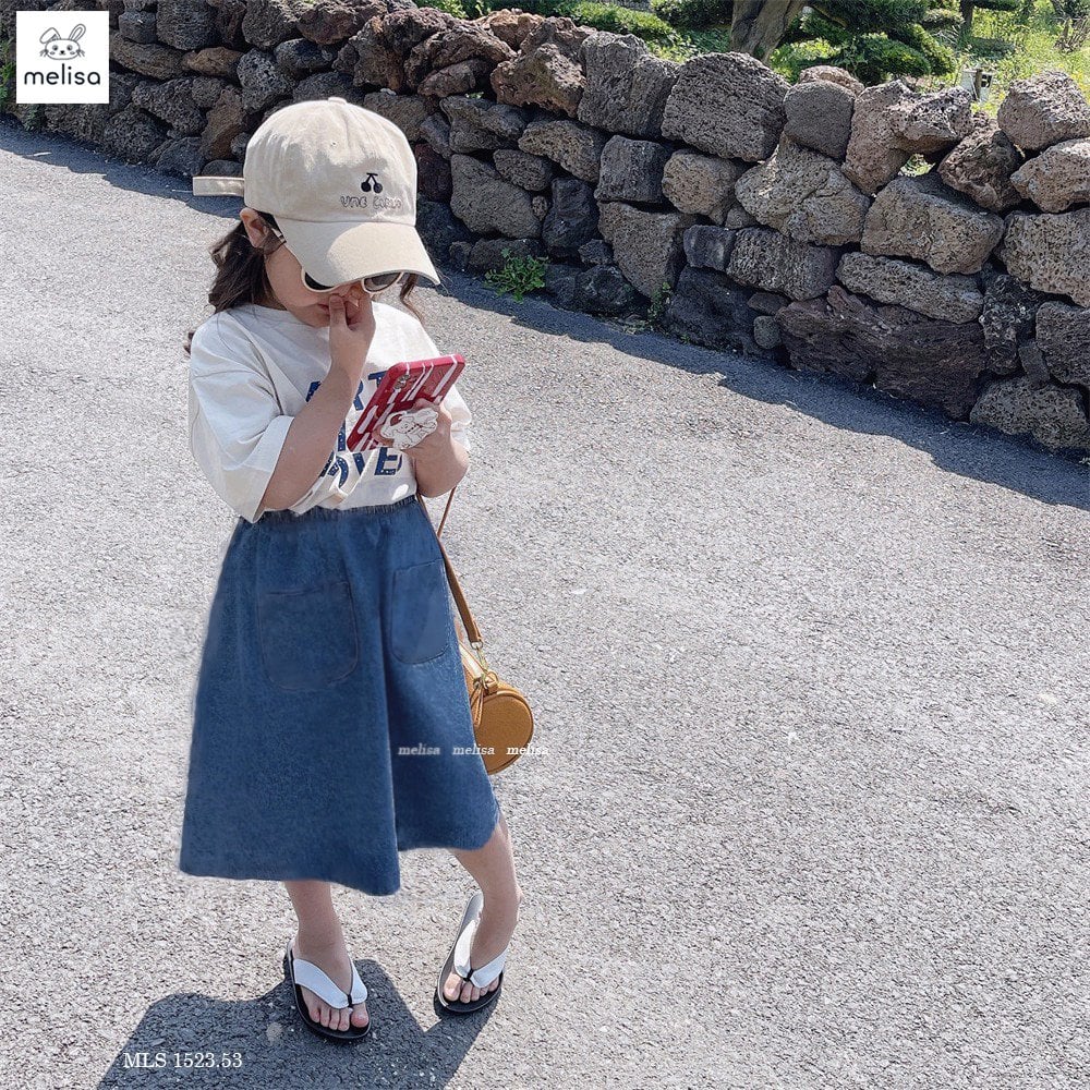 Bộ Melisa áo trắng in chữ + chân váy xanh jean BG size 3-12y