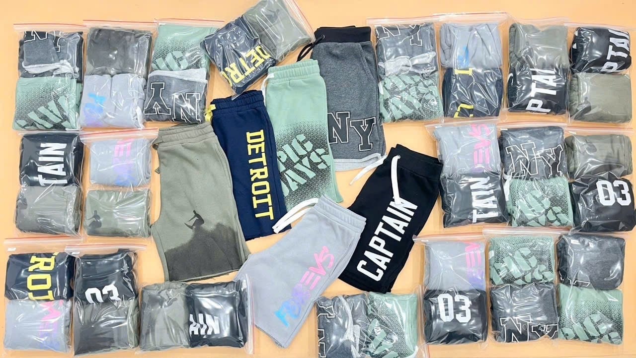 Quần short da cá HM dòng Đại nhiều màu Bé Trai size 8 - 14y+