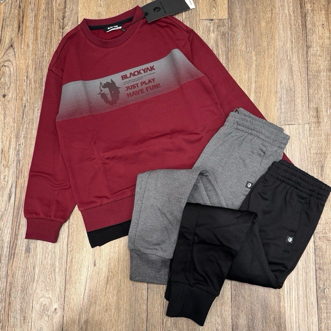 BBT29 - Bộ nỉ thể thao Black nhiều màu cho bé size 130-175 (quần ngẫu nhiên)