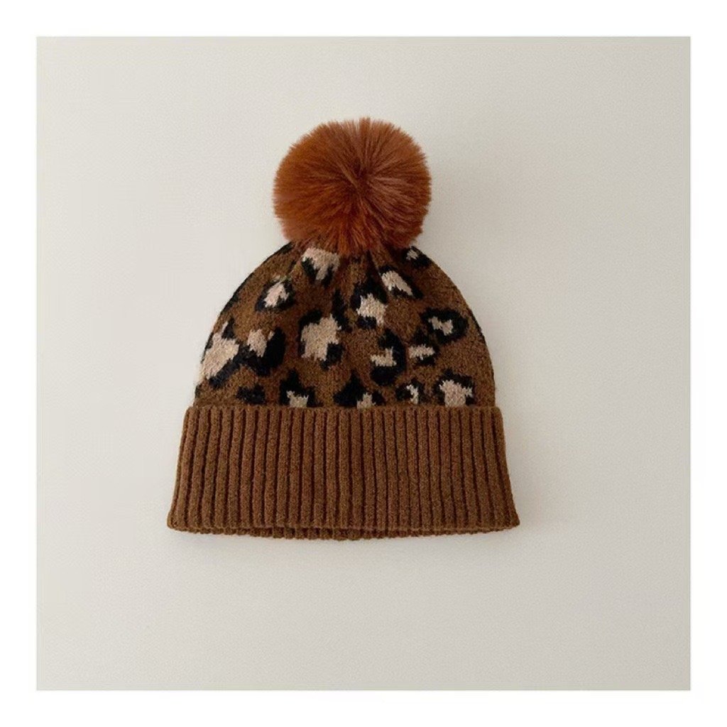 Mũ len cục lông hoạ tiết da báo nhiều màu cho bé gái size 4-8y