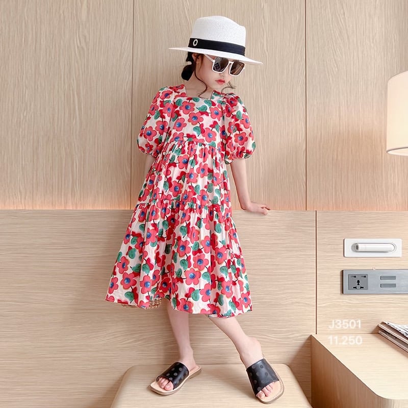 V00027 - Váy thô June màu trắng hoa hồng đuôi cá tay bồng size 1 - 10y