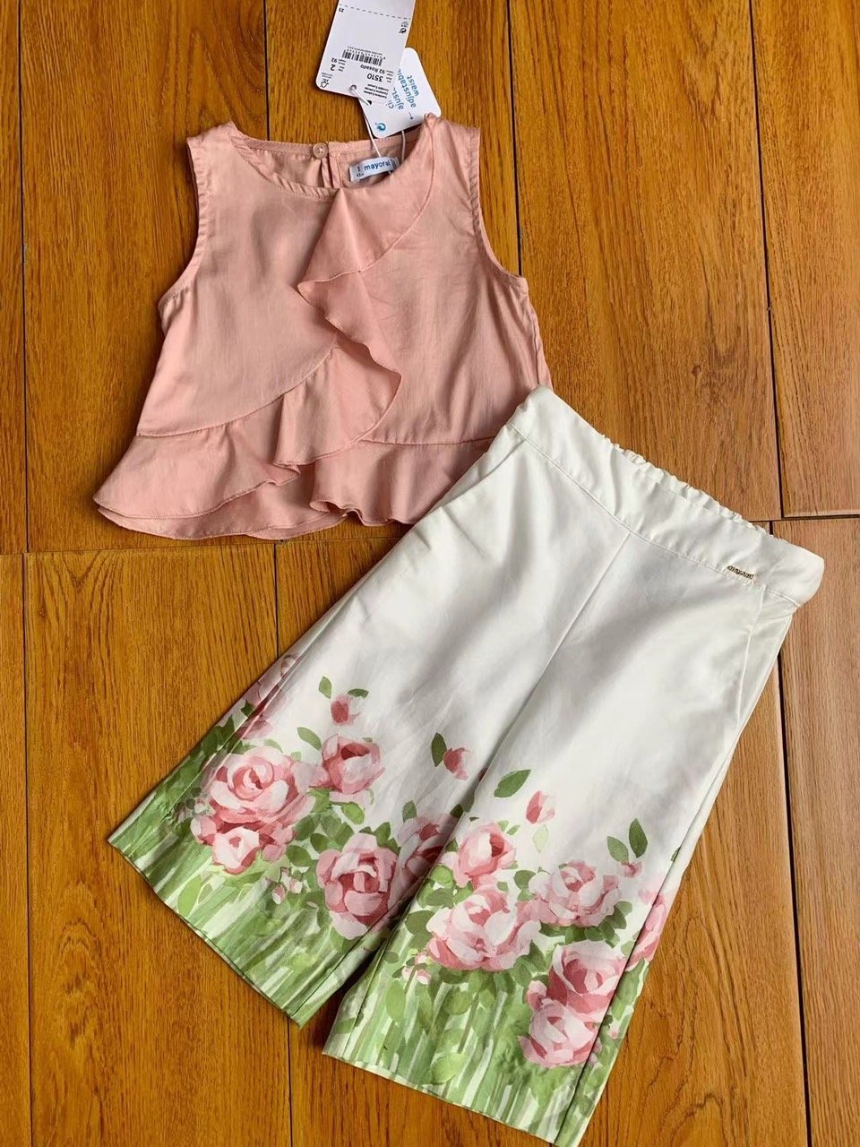 Bộ thô Mayoral áo sát nách vạt bèo chéo - quần culotte 2 màu hoa size 2 - 9y