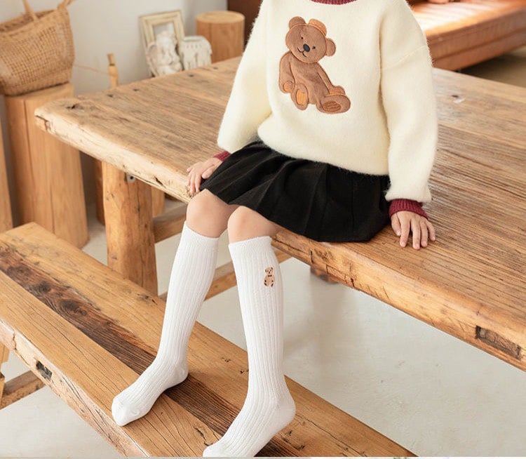 Tất len cao tới gối thêu gấu 5 màu