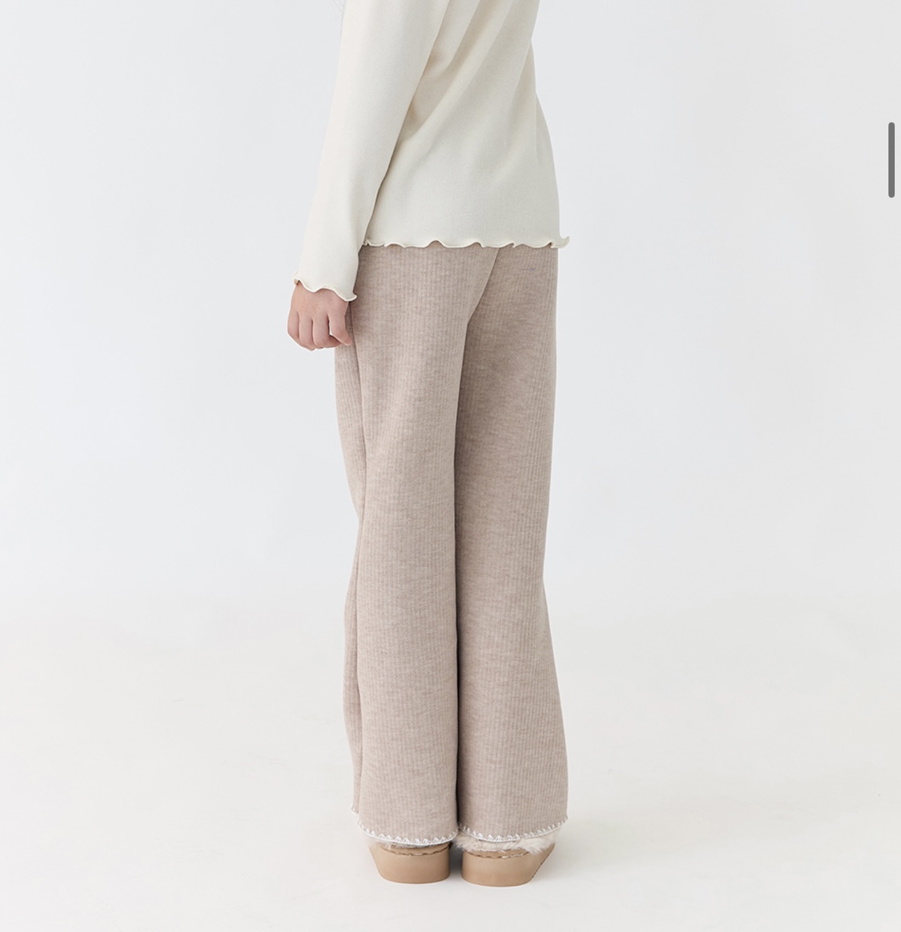 Quần nỉ len bebezoo ống loe thêu trái tim nhiều màu cho bé size 100-160