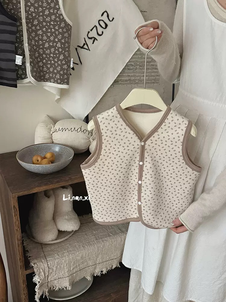 88301 - Áo gile nỉ LNX nhiều hình cho bé gái size 90 - 140