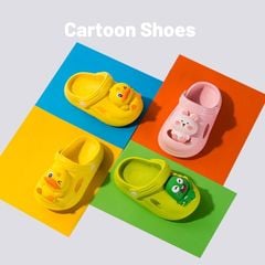 Sục nhựa trơn màu đính hoạt hình 2 BTBG