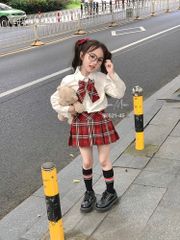 Set Sara Min áo sơ mi trắng đính nơ kẻ đỏ + chân váy kẻ đỏ bé gái size 2-12y