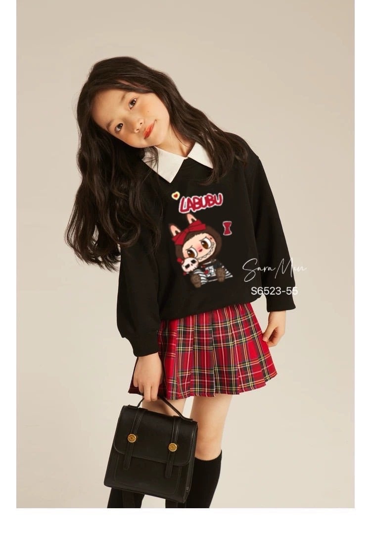 V00159 - Set Sara Min Labubu áo nỉ đen cổ sơ mi + chân váy xếp ly caro đỏ bé gái size 2-12y