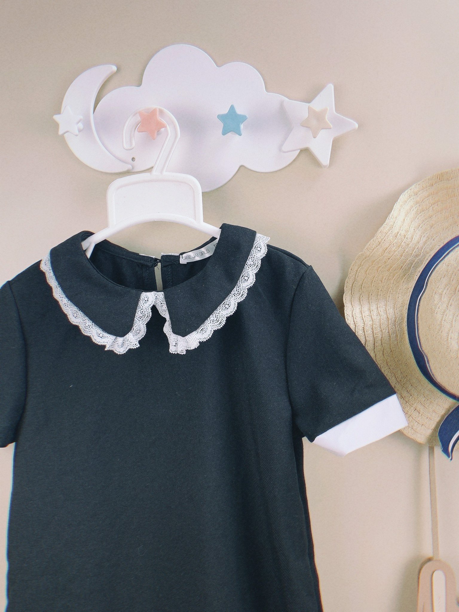 V00008 - Váy cổ sen viền ren trắng BG 6-14y