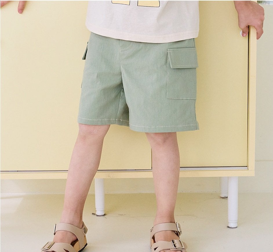 Quần short kaki Bebezoo túi hộp 2 màu kem/rêu BTBG size 100-150