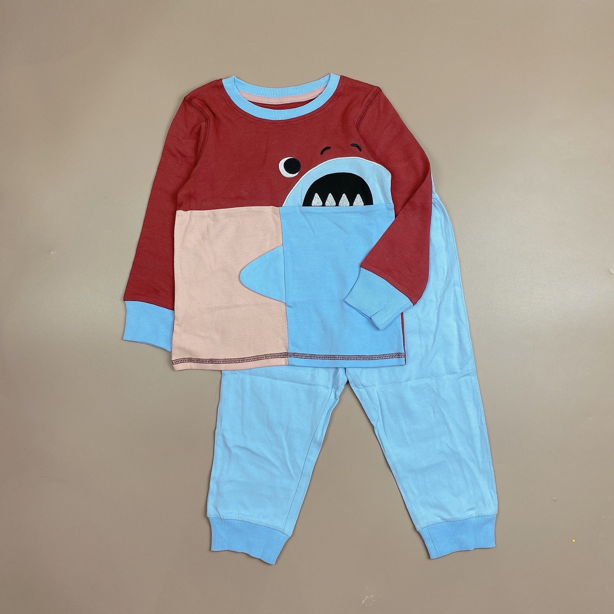 Bộ cotton Next TQXK màu xanh phối mận hình cá mập size 18-24m