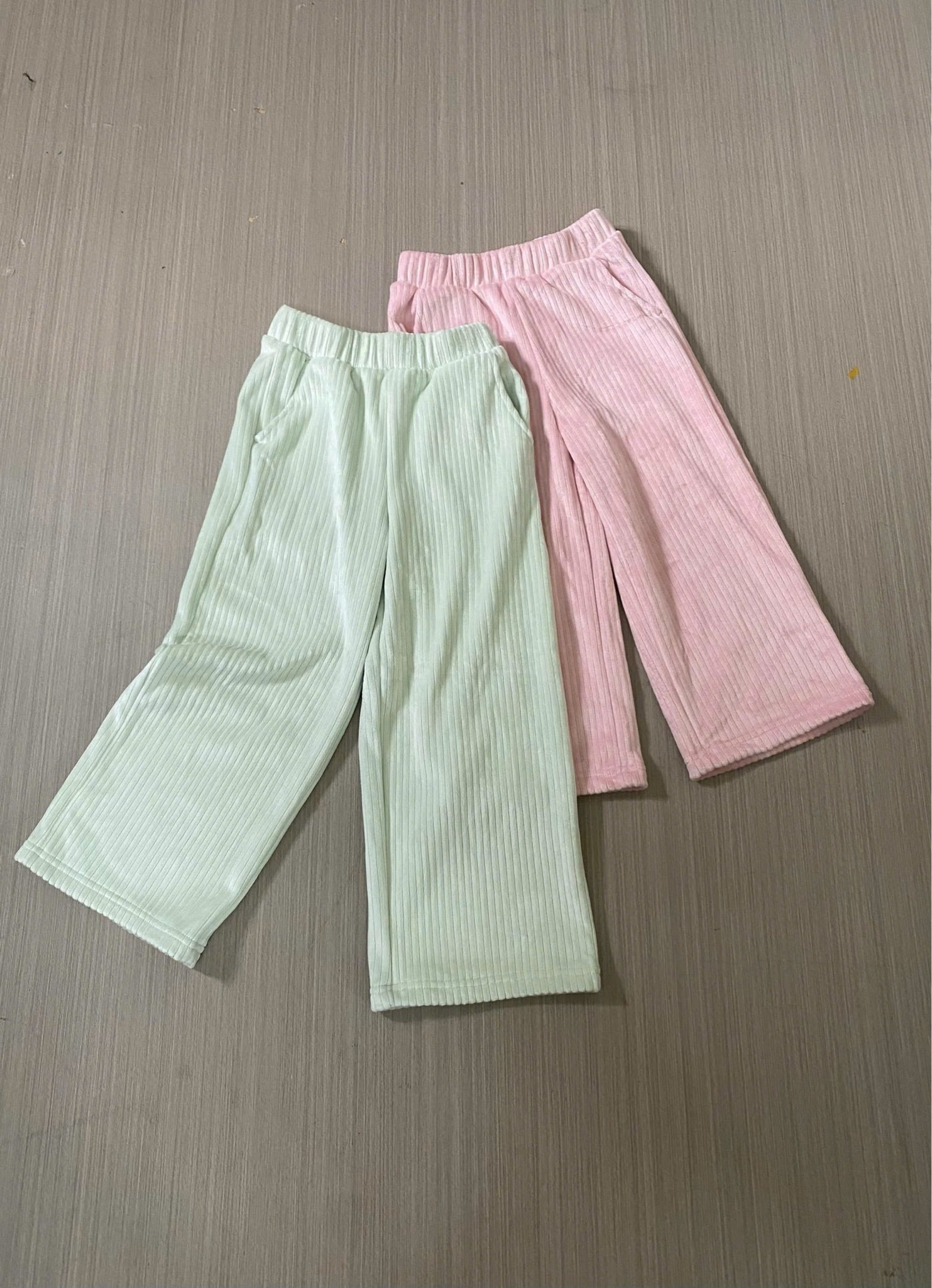 Quần nhung tăm ống suông Topten xuất Hàn 3 màu cho bé gái size 110-160