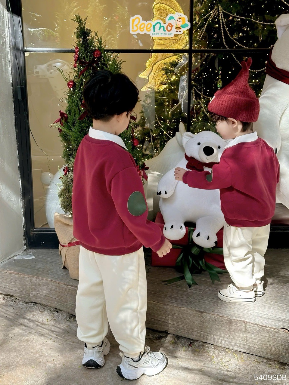 Áo nỉ Beemo màu đỏ Noel đáp tay thêu hình cho bé size 1-6y