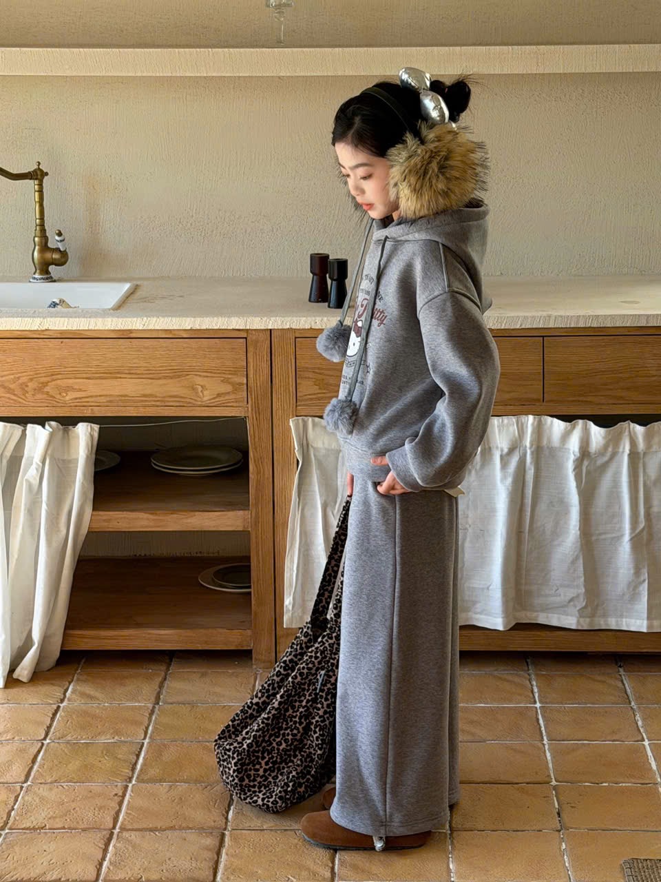 25603 - Bộ nỉ lót nỉ đại hàn QCCC áo hoodie kèm cục bông 3 màu cho bé size 120-160