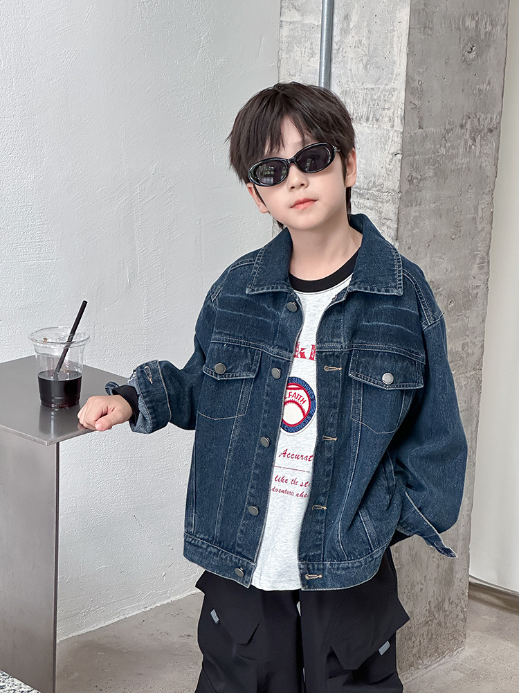 25F132 - Áo khoác jean mềm AMBB màu xanh đậm cho bé size 120-170