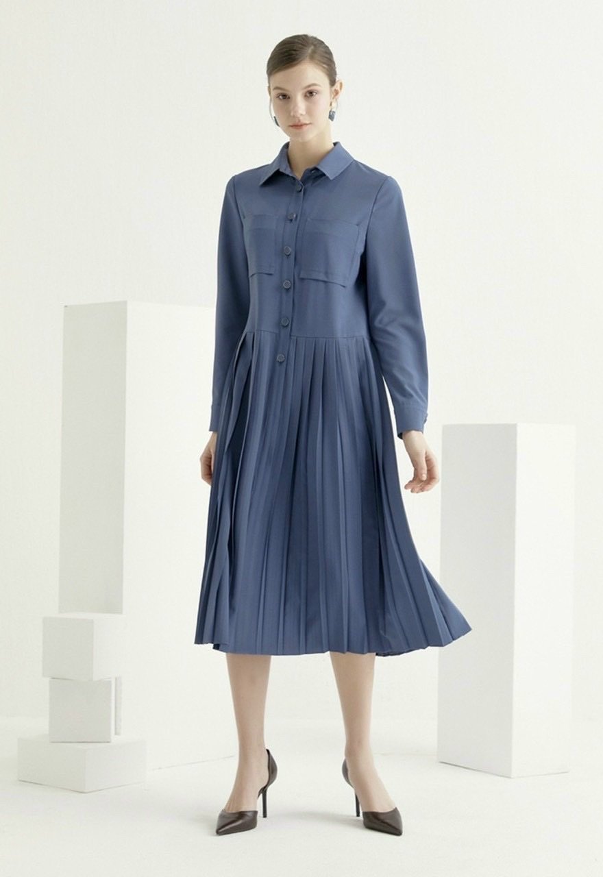 Váy Anivee dài tay cổ đức túi vuông ngực chân xòe xếp ly (Mẹ)