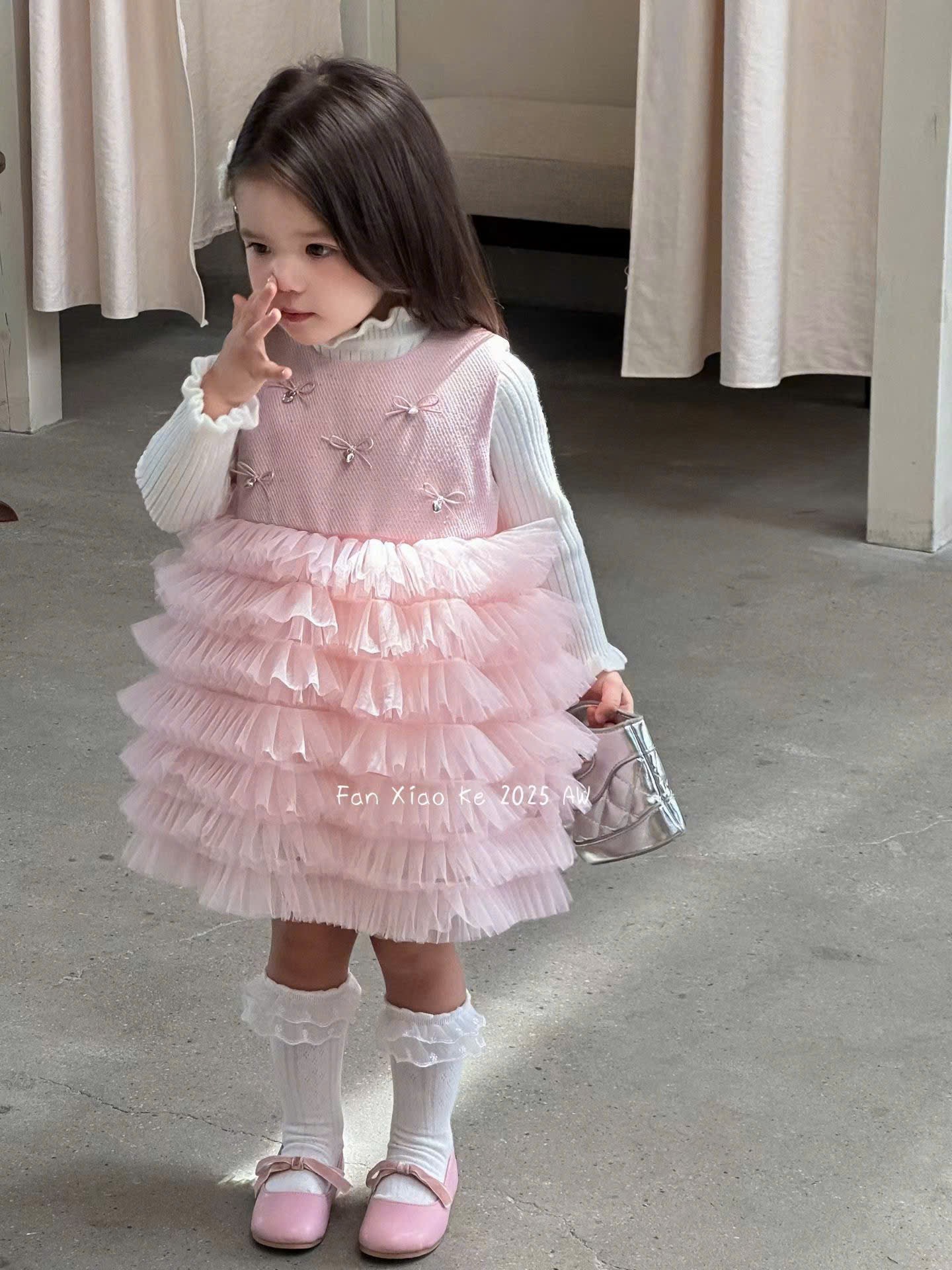 F25109 - Set 2ct QC Fanxiaoke váy đính nơ nhỏ + áo len tăm 2 màu đỏ/hồng size 80-120