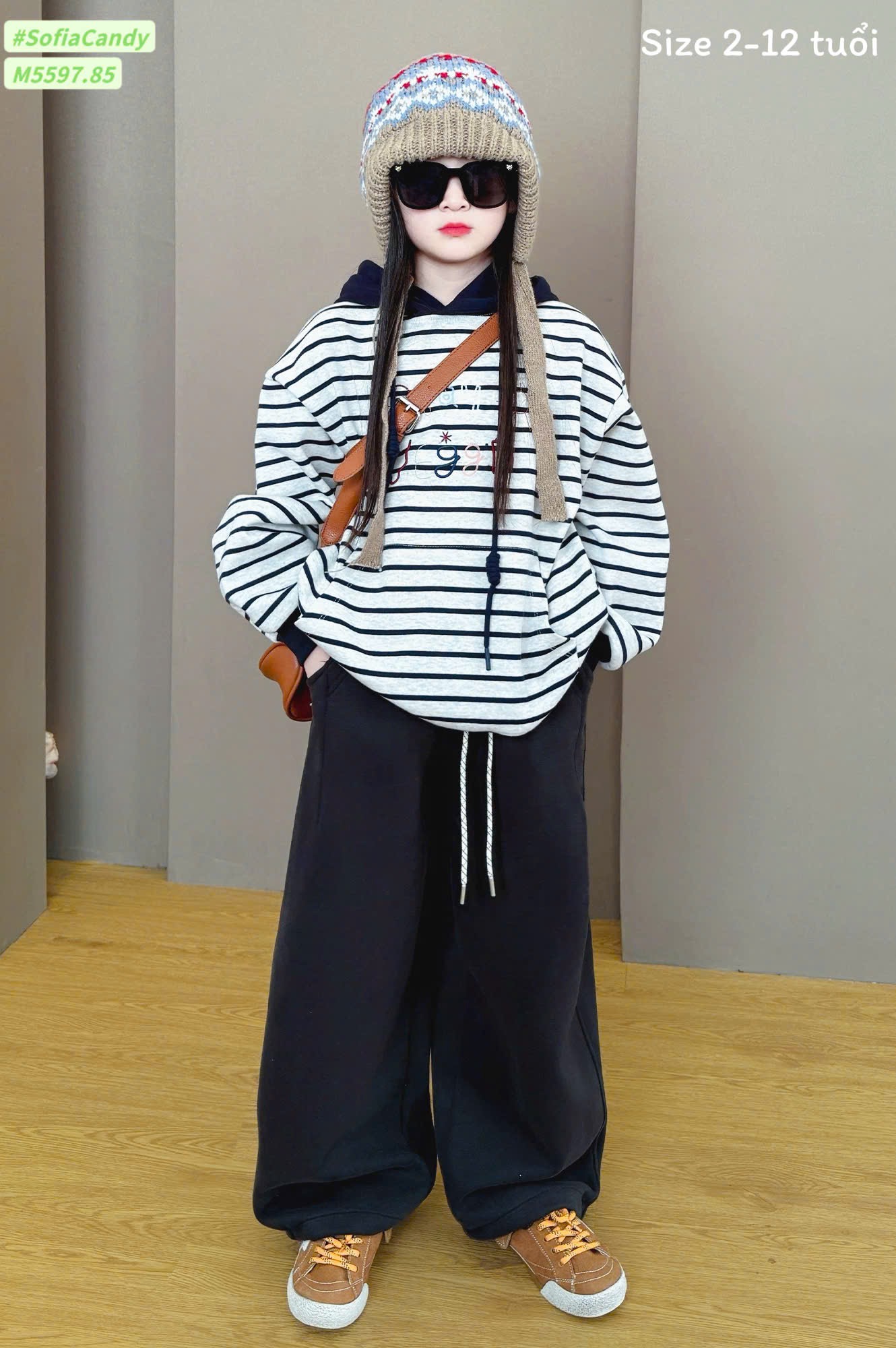 M5597 - Bộ Mia Kids áo kẻ ngang + quần nỉ ống suông màu đen bé gái size 2-12y