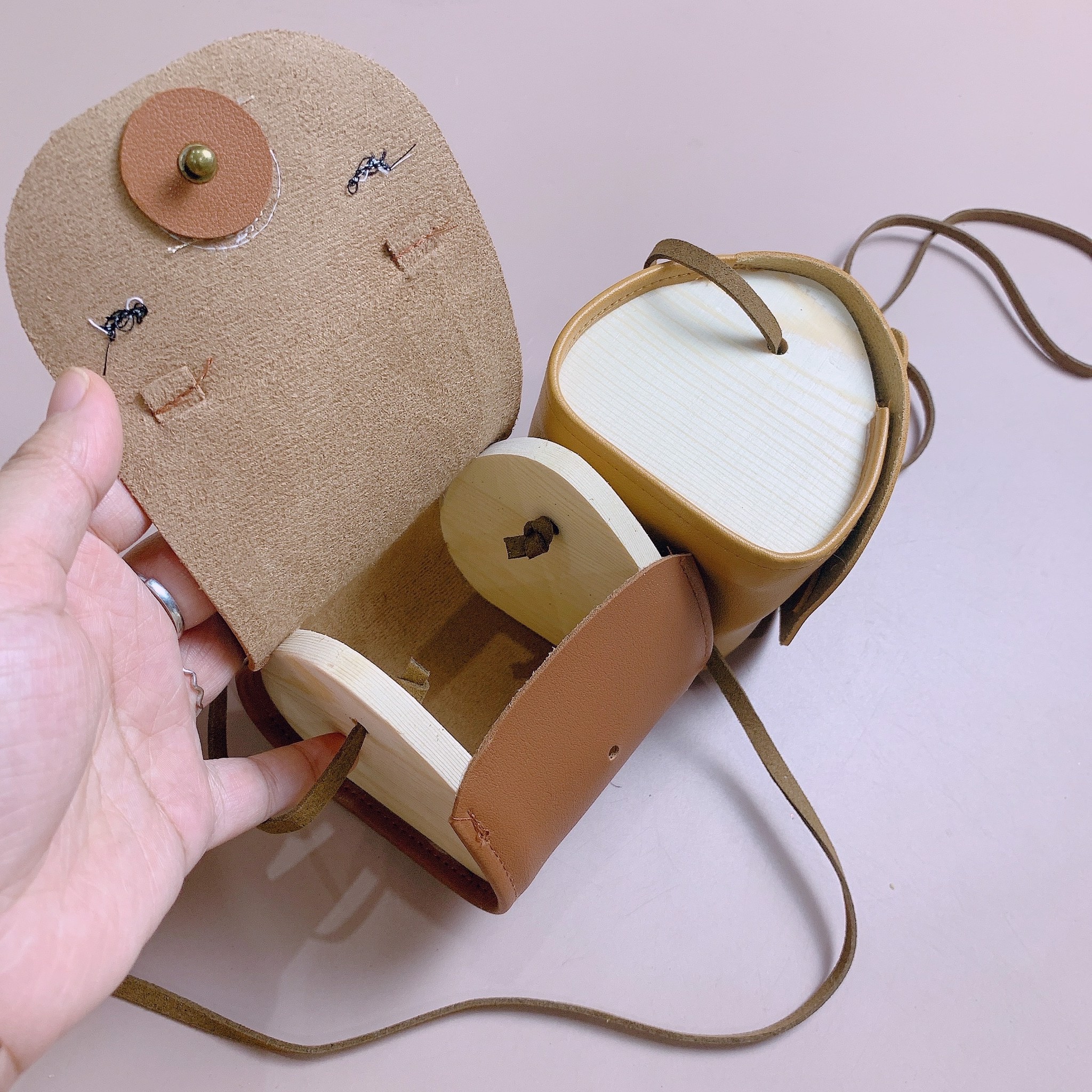 Túi trống hình gấu cho bé 2 màu - kích thước 10*10*9cm