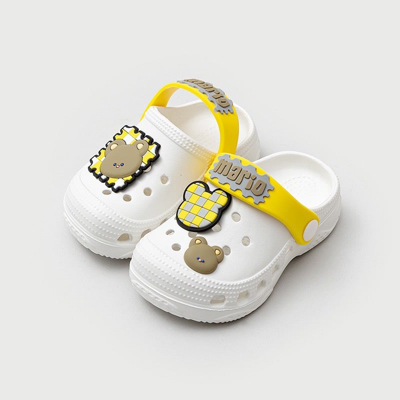 Sục nhựa quai chữ Mario đính jibit nhiều màu