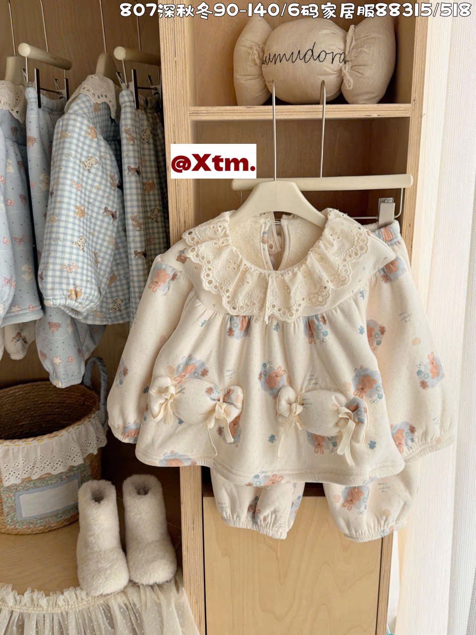 88315 - Bộ pyjama dày đại hàn LNX cổ ren túi hình kẹo Bé Gái size 90 - 140