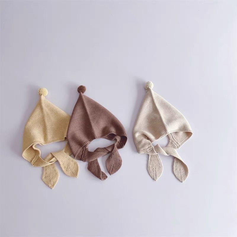 Mũ len chóp trơn màu đính quả buộc dây bản to 3 màu BTBG ( Free size 3 - 6y )