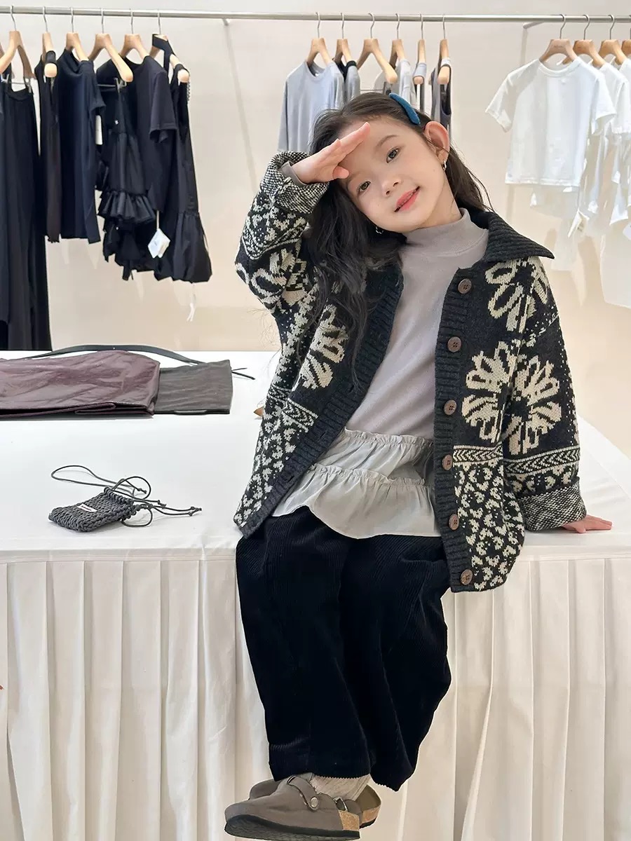 Áo len AMBB thu đông cho bé gái 42% lông cừu cahsmere,  30% nylon, 28% viscose size 110-160 Huzhou Zhili