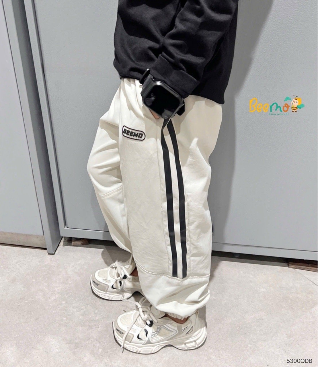 Quần gió thể thao 2 sọc kẻ Beemo cho bé size 80-130