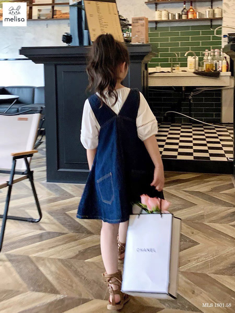 Set Melisa áo thô trắng - váy yếm jean xanh size 2 - 12y