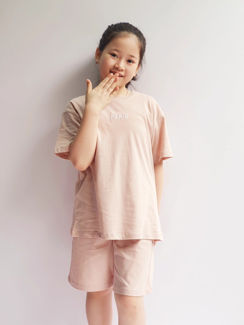 Bộ cotton Bee Mon nhiều màu thêu chữ ngực Paris / Seoul size 110 - 160