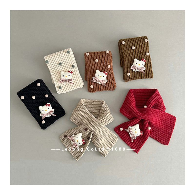 Khăn len quàng chéo đính Kitty nhiều màu cho bé gái