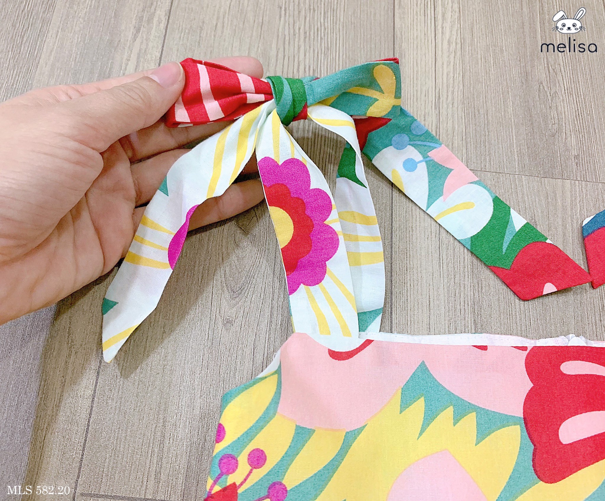 V00005 - Váy thô hai dây nơ vai Melisa hoa sắc màu size 2 - 11y