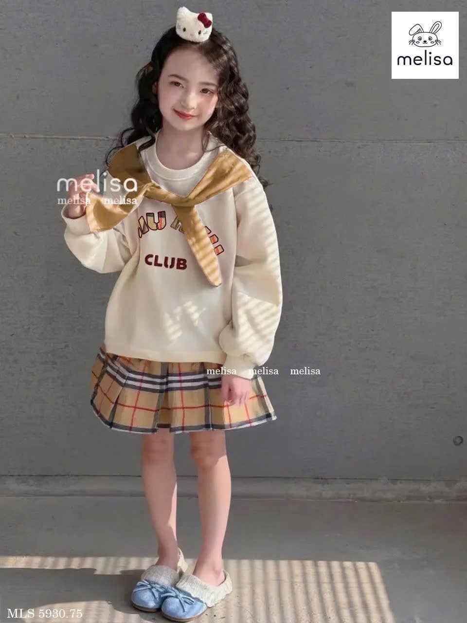 MLS 5930 - Set Melisa áo nỉ màu kem khăn nâu - chân váy kẻ nâu size 2 - 12y