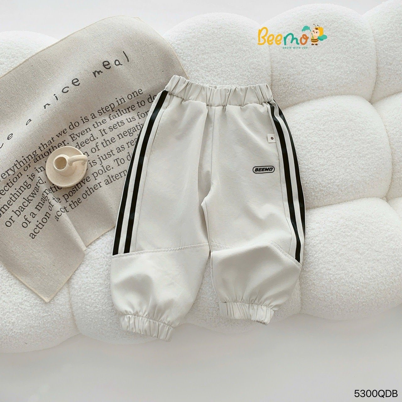 Quần gió thể thao 2 sọc kẻ Beemo cho bé size 80-130