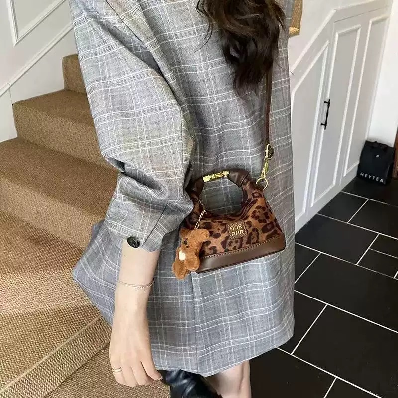 Túi xách tay mini hình bán nguyệt Arir nhiều màu