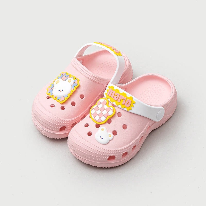 Sục nhựa quai chữ Mario đính jibit nhiều màu