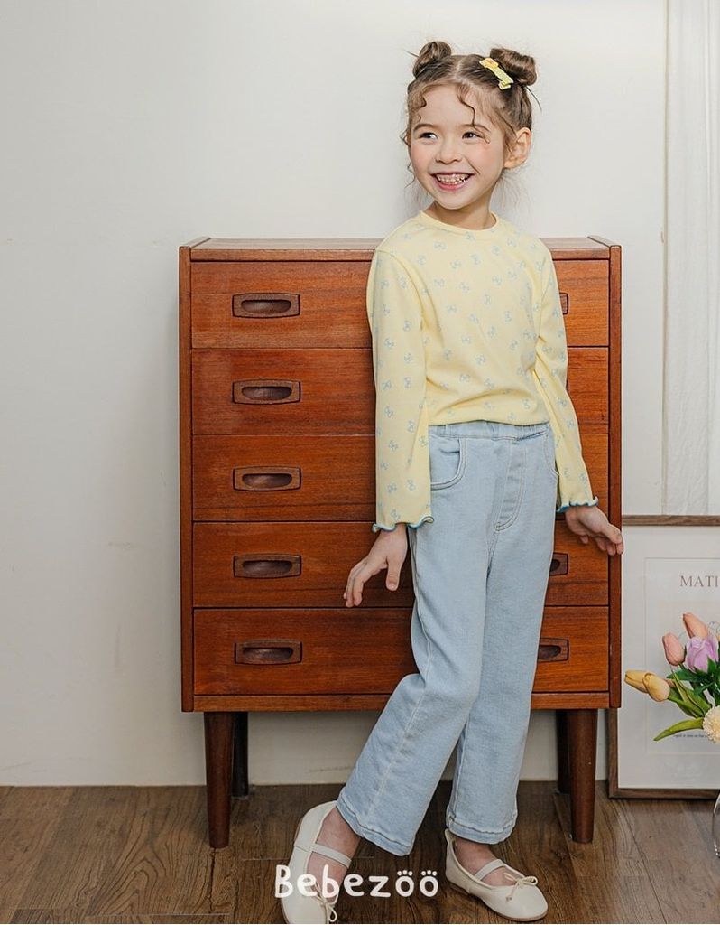 Quần jean ống loe Bebezoo màu xanh BG size 100-150