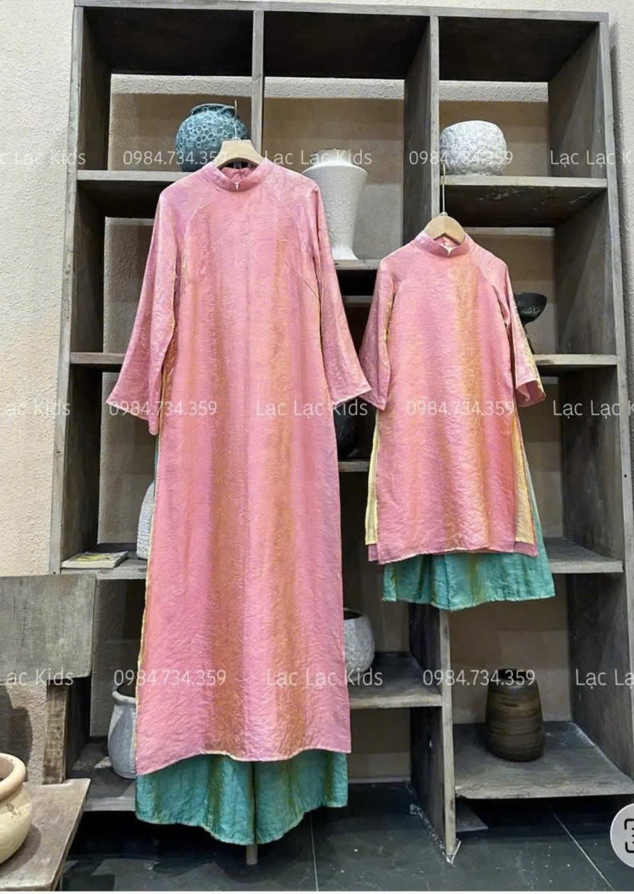 Áo dài lụa 4 tà màu hồng quần xanh size 2-10y