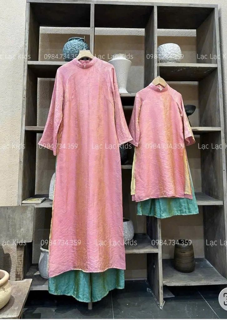 Áo dài lụa 4 tà màu hồng quần xanh size 2-10y