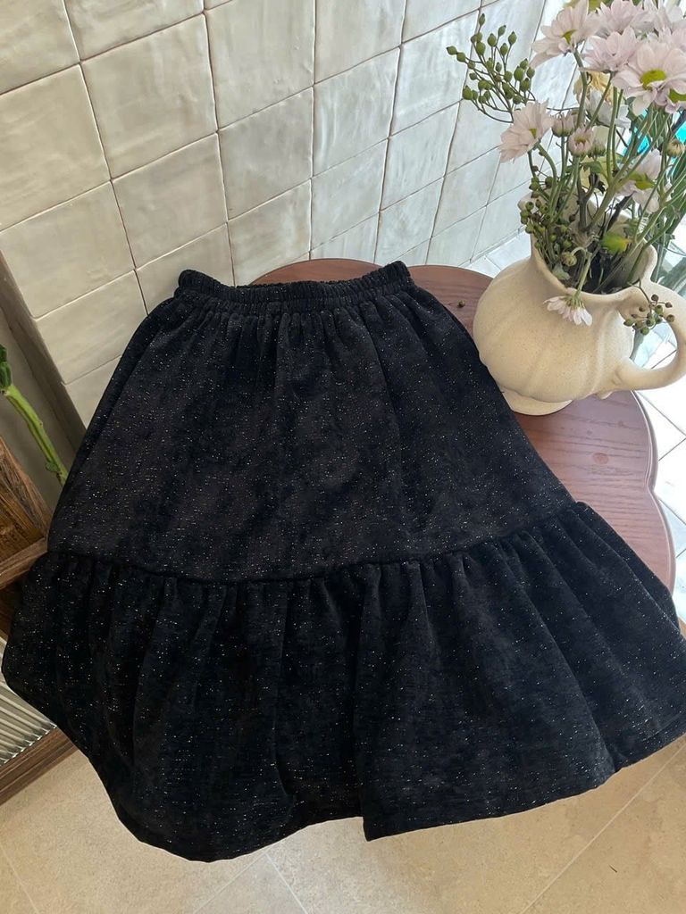 XY886078 - Chân váy nhung đen kim tuyến dáng dài cho bé size 110-150