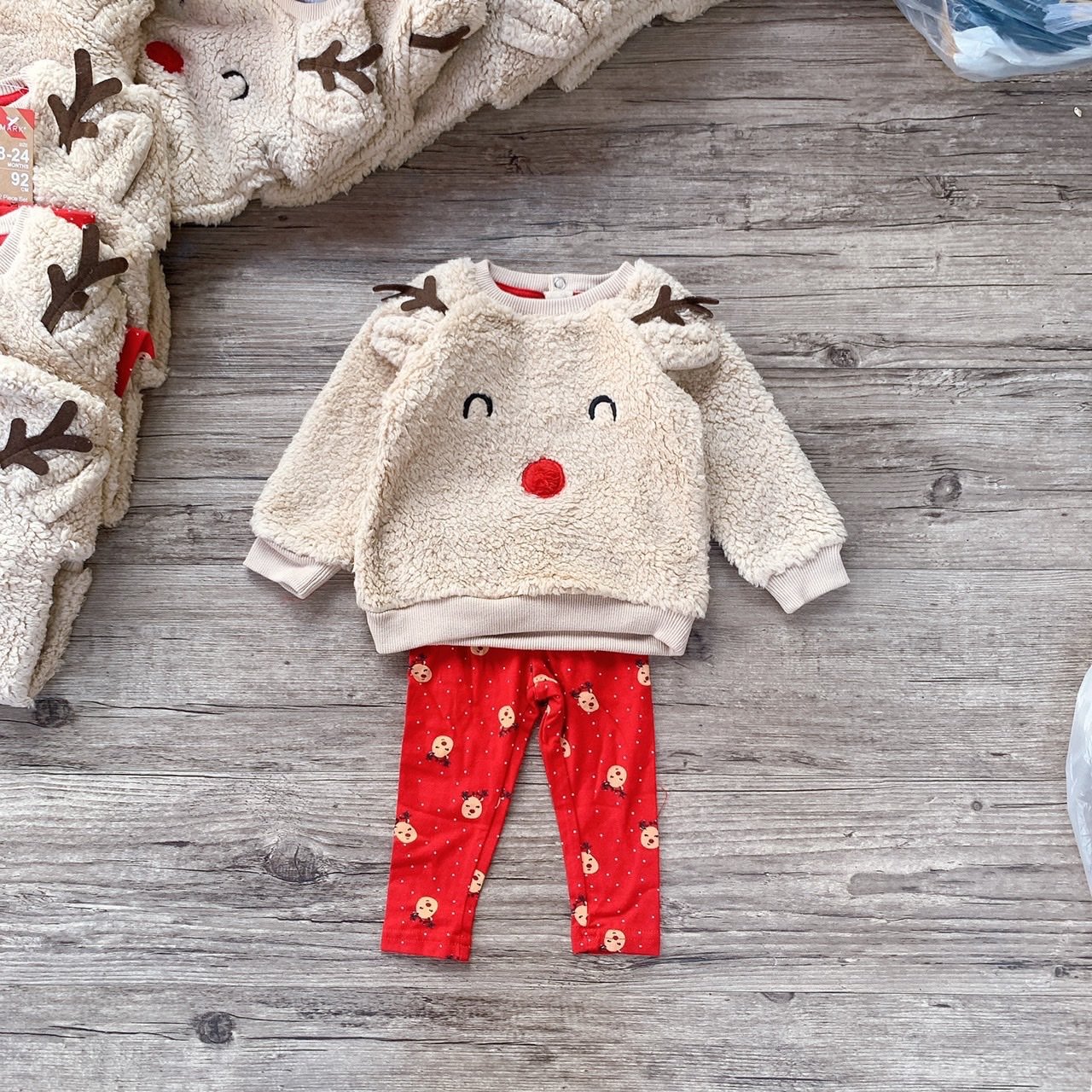 Bộ Primark tuần lộc áo lông nâu be + legging đỏ