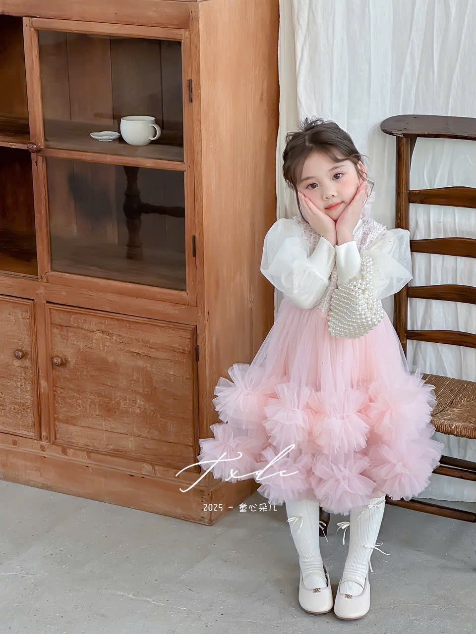 W25172 - Set 2ct áo len + váy công chúa 2 màu hồng/kem cho bé size 90-130