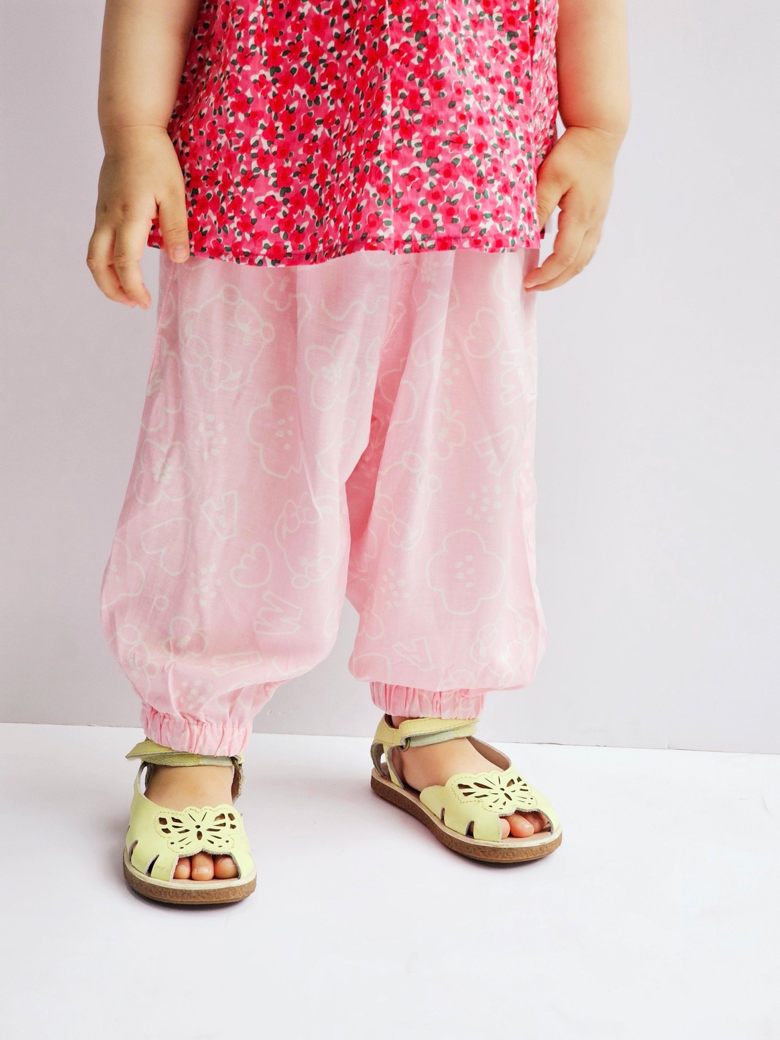 Quần lanh bo gấu xuất Hàn hình gấu chữ in tràn 3 màu size 80 - 160