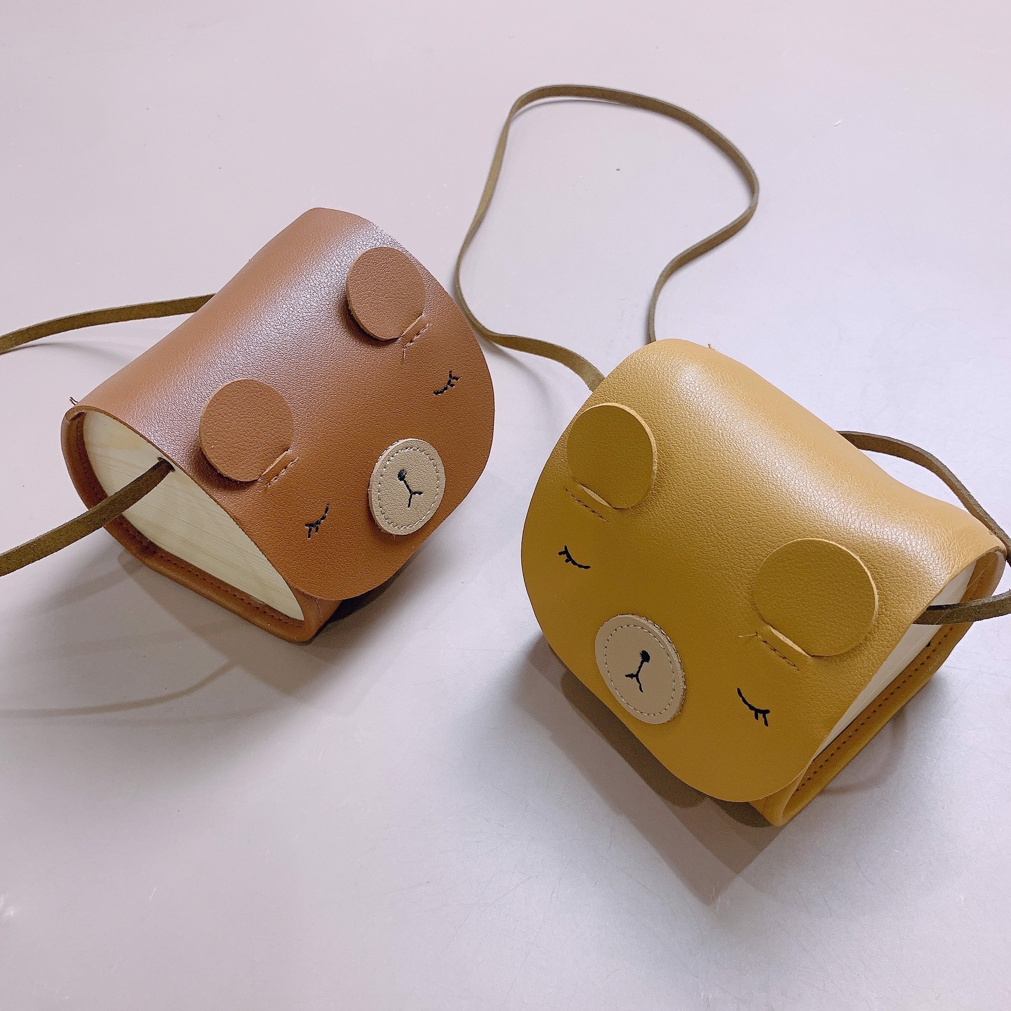 Túi trống hình gấu cho bé 2 màu - kích thước 10*10*9cm