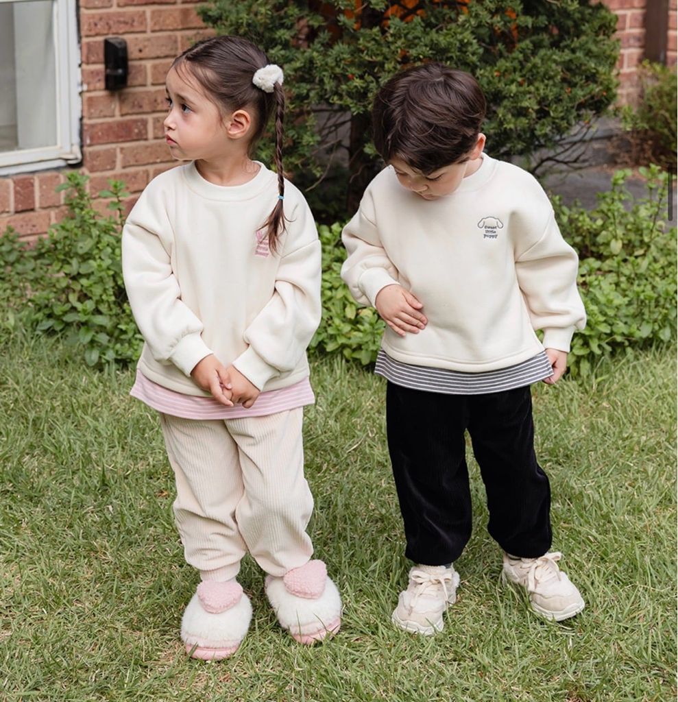 Áo nỉ bông bebezoo nối vạt thêu lưng nhiều màu cho bé size 100-140