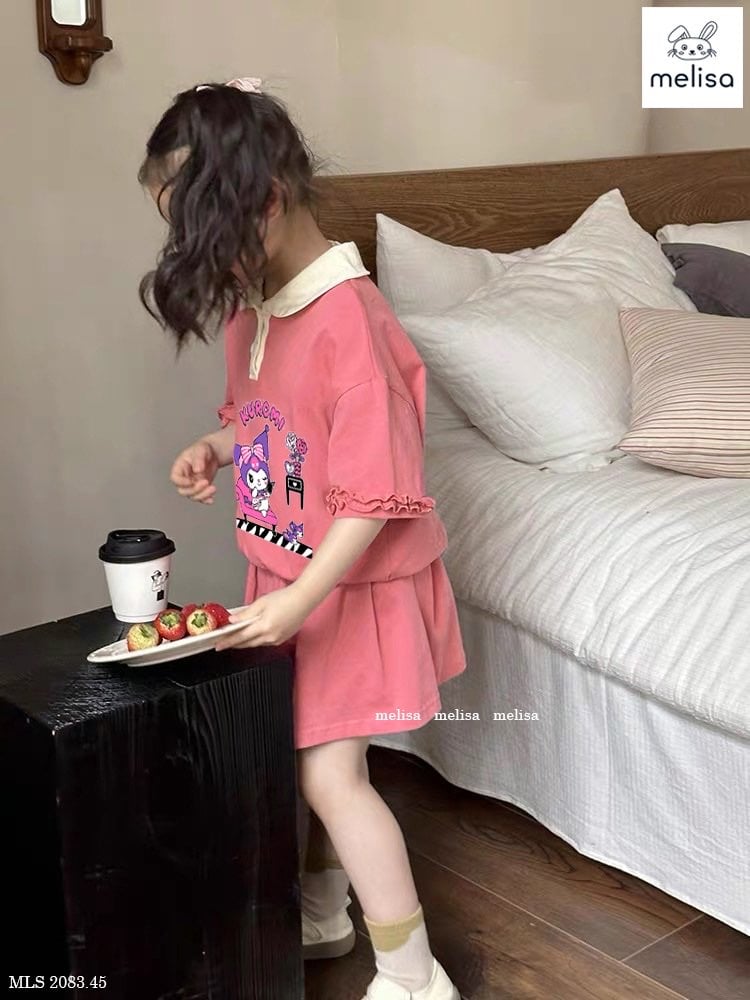 Bộ Melisa Kuromi áo Polo hồng cam cổ trắng + chân váy BG size 2-12y