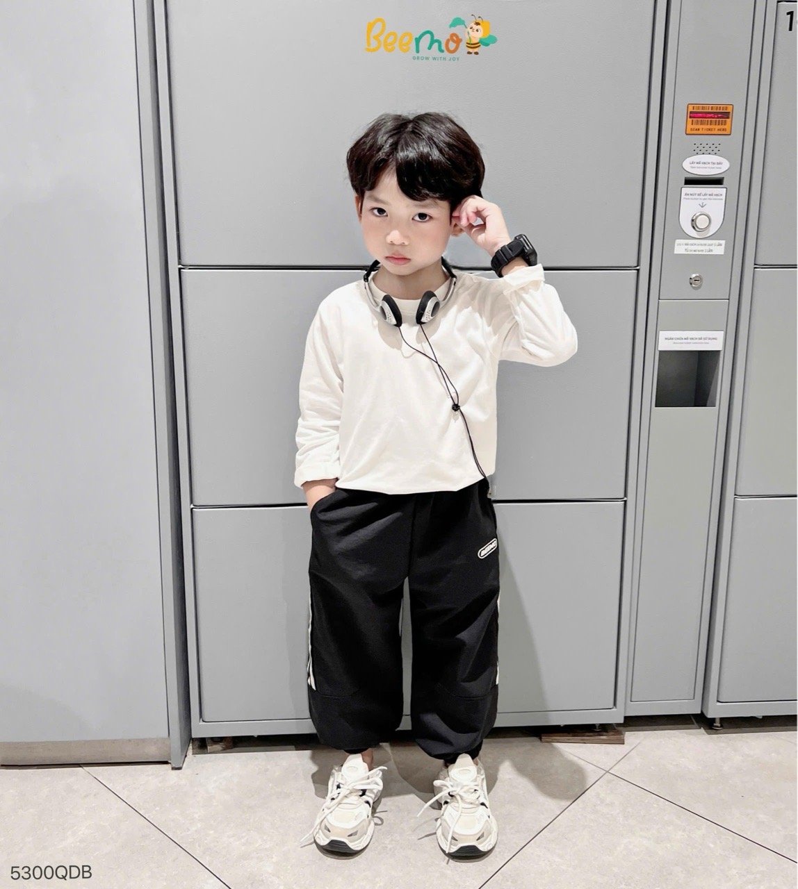 Quần gió thể thao 2 sọc kẻ Beemo cho bé size 80-130